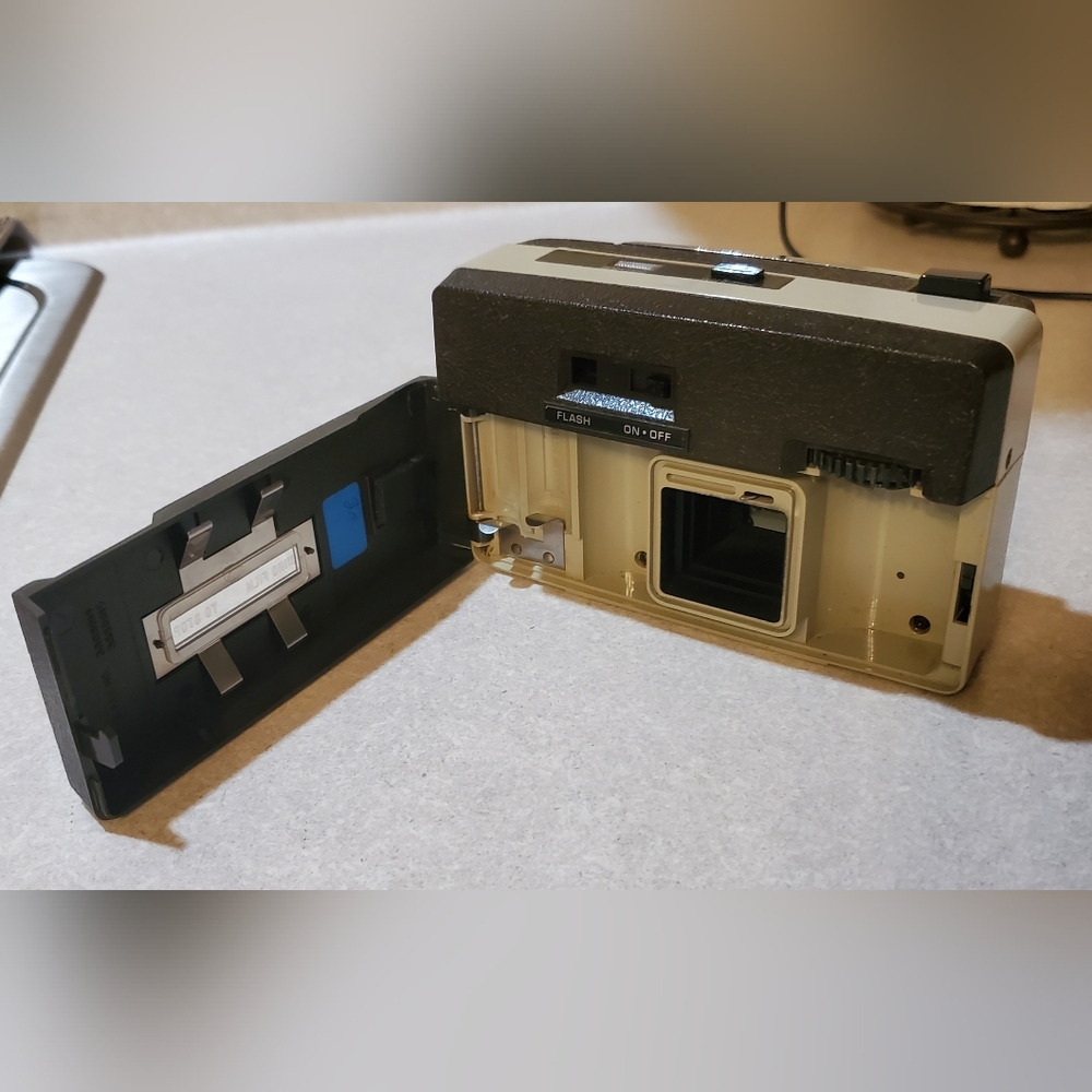 📸1970's Keystone Everflash 20 camera & leather case - Picture 8 of 12